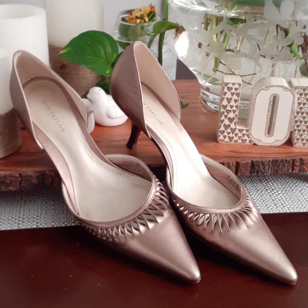 ANN TAYLOR SHOES - Picture 2 of 8